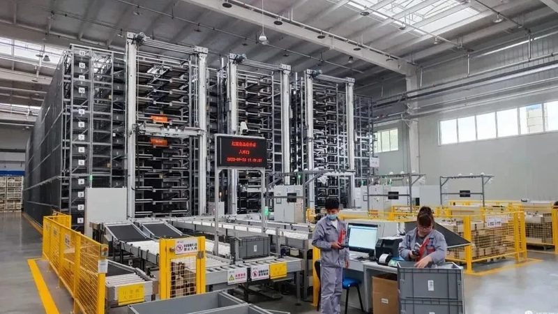 横梁式货架与驶入式货架：仓储物流中的双璧